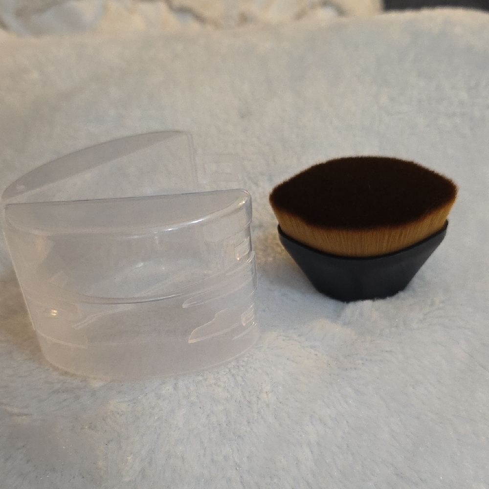 Set Of 2- Premium Makeup Brush with Protective Case